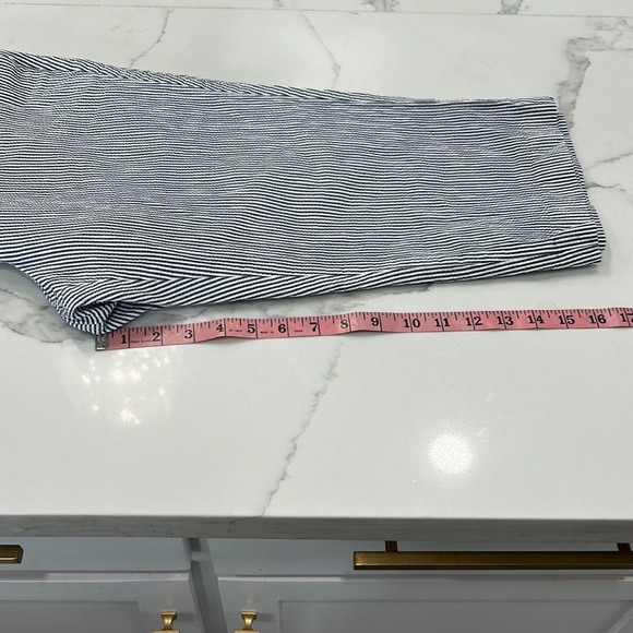 Talbots Blue White Striped Chelsea Capri/ Bermuda Pants. Size 16 P (580) - Picture 8 of 10